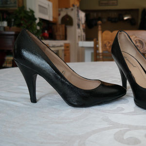 Atmosphere Classic Black Pump